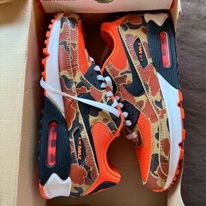 Nike Air Max 90 "Orange Duck Camo"